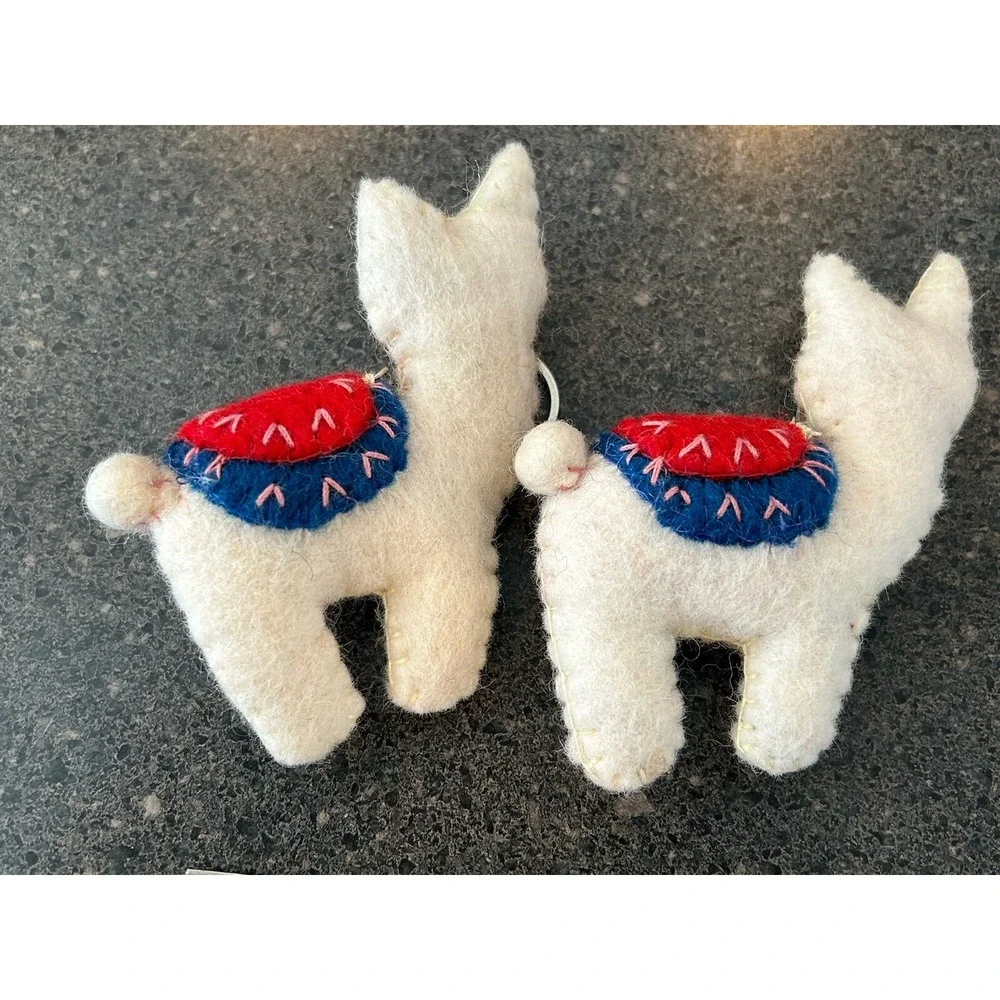 Llama Alpaca Key Rings Chain Hand Made Ornaments 100%‎ Wool set of 2